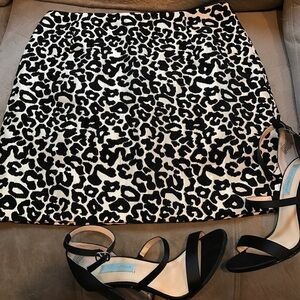 Kendall & Kylie animal print lined skirt